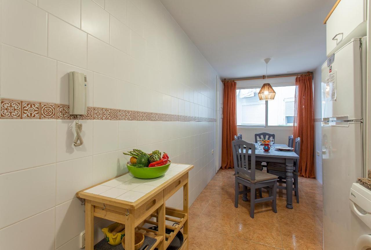 Apartment Near The Marina, Valencia Eksteriør bilde