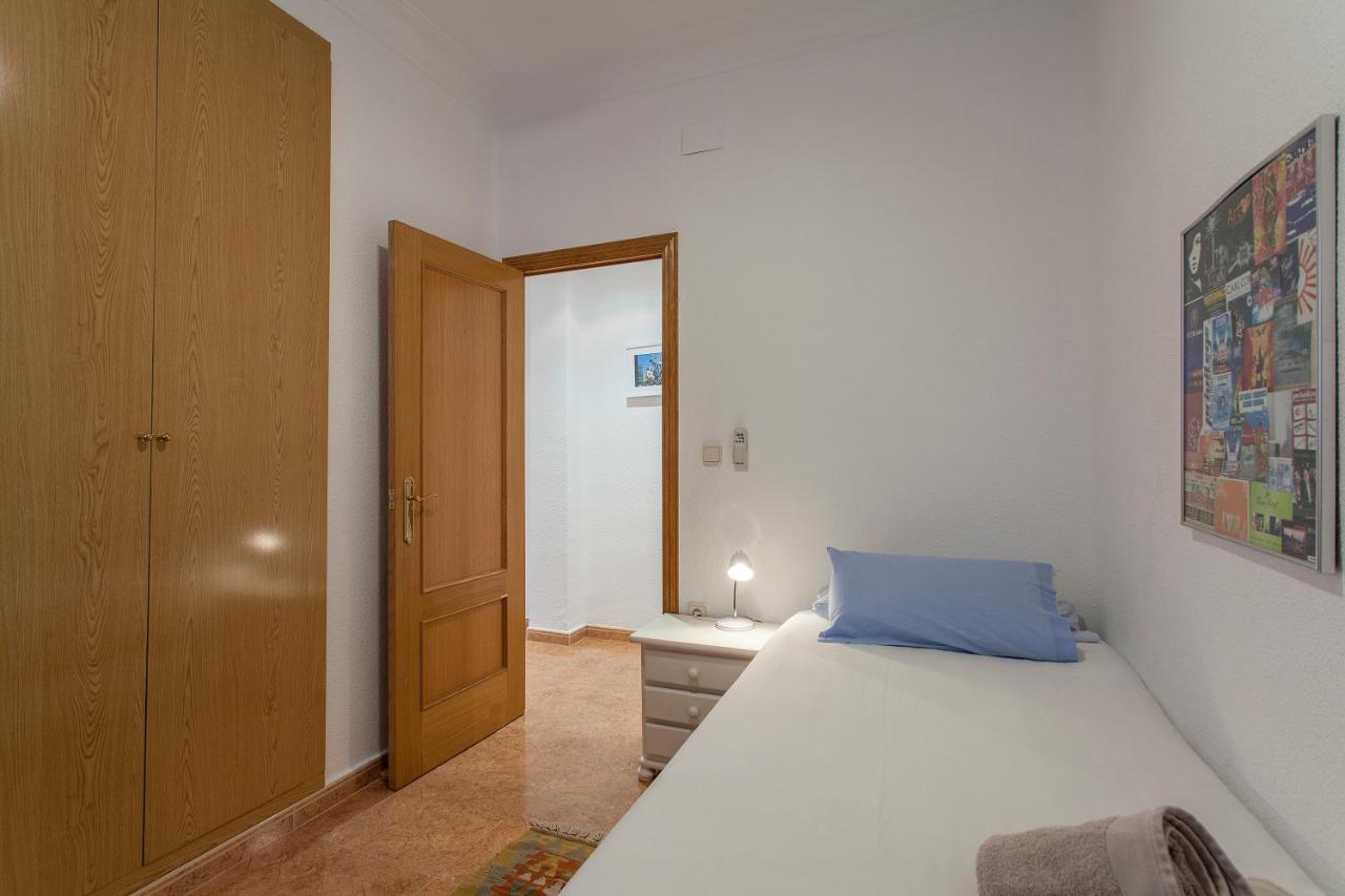 Apartment Near The Marina, Valencia Eksteriør bilde