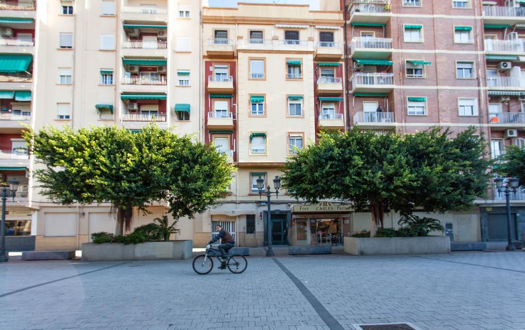 Apartment Near The Marina, Valencia Eksteriør bilde